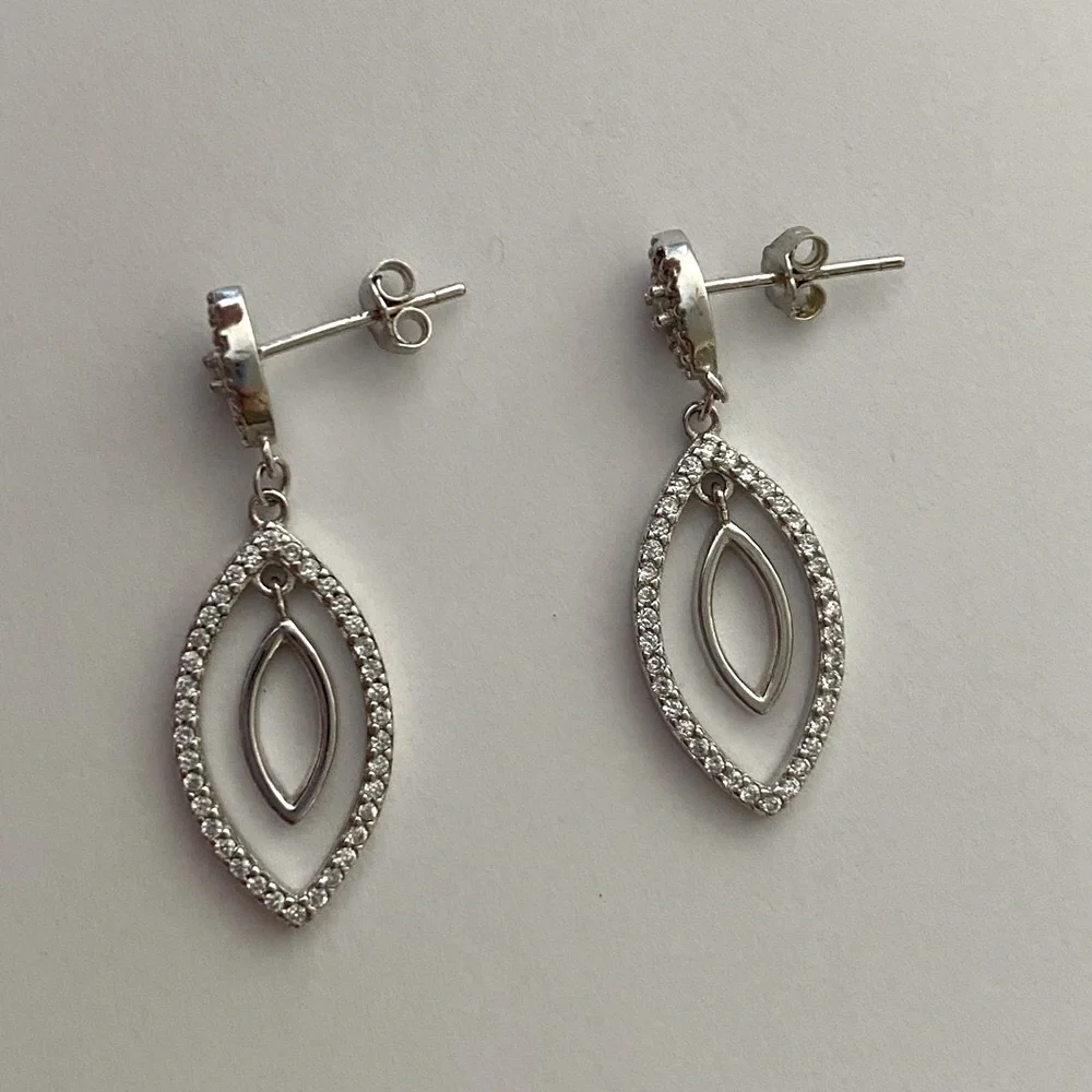 925 Silver oval cz dangling post earrings - Picture 6 of 6